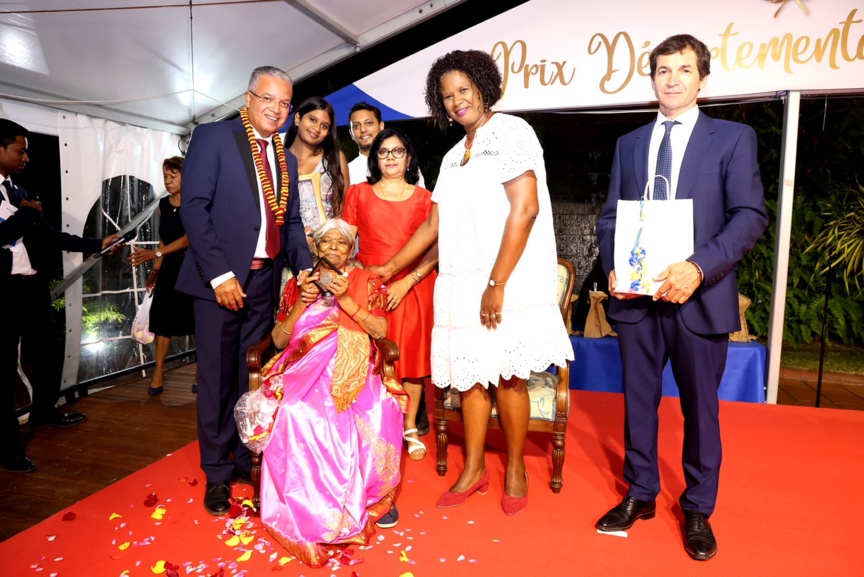 Prix Départemental du Mérite 2022: 14 lauréat.e.s récompensé.e.s Prix Départemental du Mérite 2022: 14 lauréat.e.s récompensé.e.s