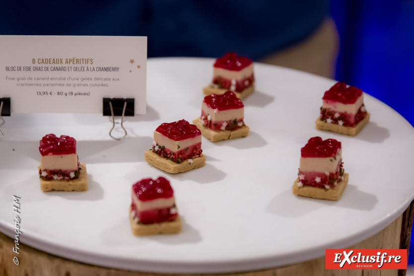 Apéritifs bloc de foie gras et gelée à la cranberry