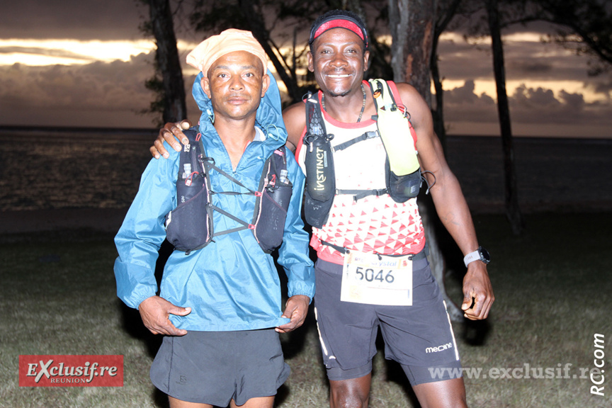 Aurélien André et Jean Will Smith, porte-drapeaux de l’équipe locale Aurélien André et Jean Will Smith, porte-drapeaux de l’équipe locale