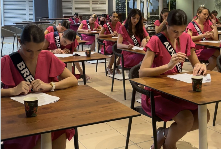 Les candidates ont effectué le test de culture générale en Guadeloupe (photo Twitter Miss France)) Les candidates ont effectué le test de culture générale en Guadeloupe (photo Twitter Miss France))