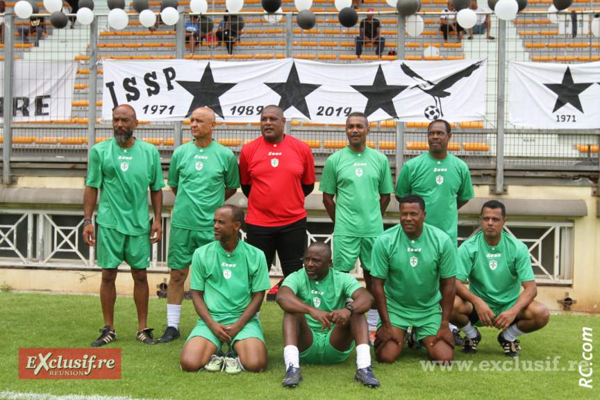 La Saint-Louisienne de Jean-Pierre Bade remporte le trophée du 1er Tournoi des Légendes La Saint-Louisienne de Jean-Pierre Bade remporte le trophée du 1er Tournoi des Légendes