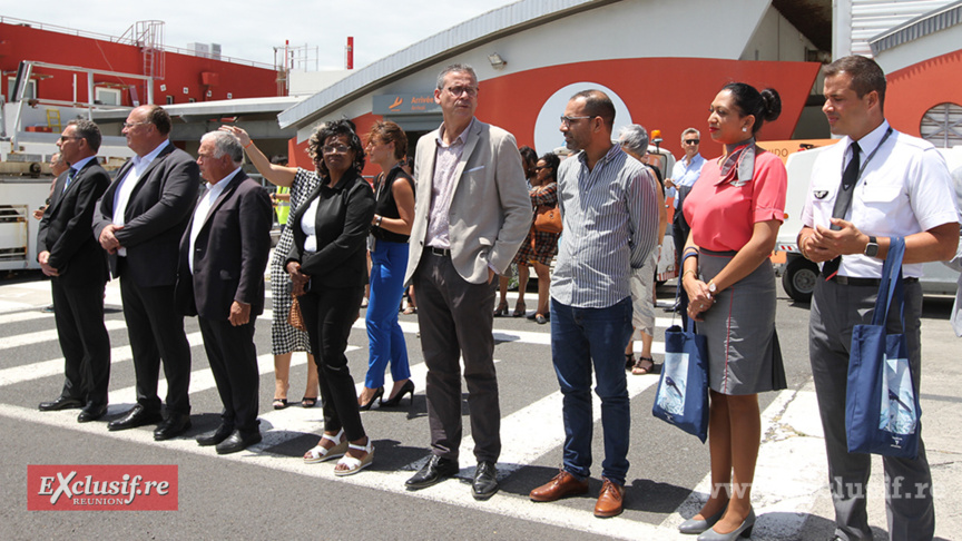 Le comité d'accueil sur la piste de Pierrefonds Le comité d'accueil sur la piste de Pierrefonds