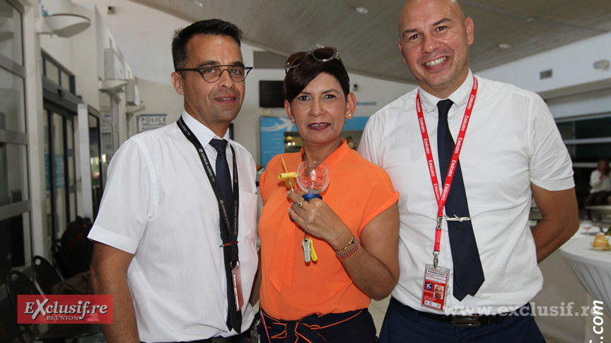 Retour sur le vol inaugural d'Air Austral Maurice/Réunion à Pierrefonds Retour sur le vol inaugural d'Air Austral Maurice/Réunion à Pierrefonds