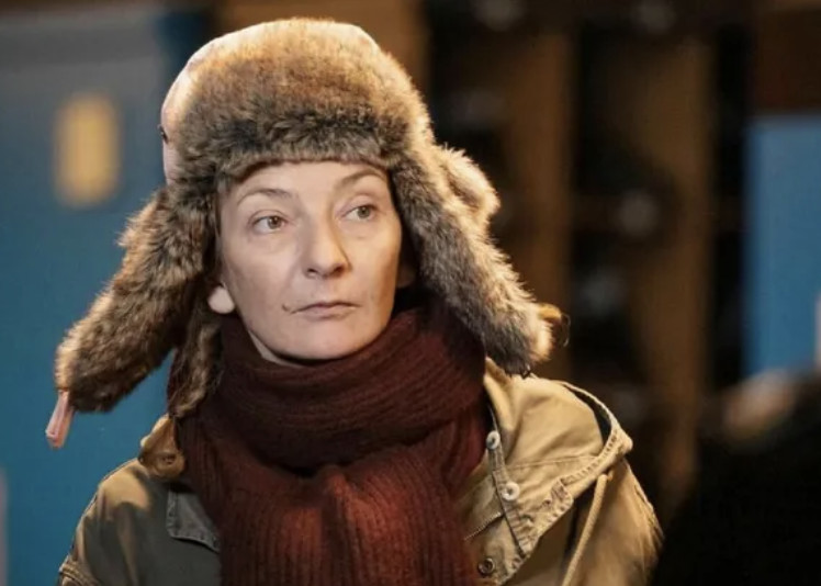 Elle n'est pas belle, elle a un langage cru, Corine Masiero est l'anti-conformiste absolu, et elle cartonne avec "Capitaine Marleau" depuis plusieurs années déjà Elle n'est pas belle, elle a un langage cru, Corine Masiero est l'anti-conformiste absolu, et elle cartonne avec "Capitaine Marleau" depuis plusieurs années déjà