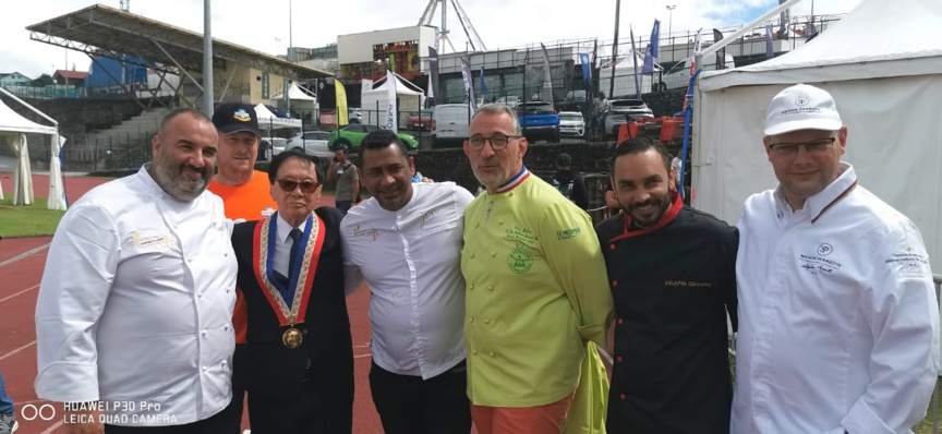 Les personnes qui ont contribué à la réussite de ce record du monde Les personnes qui ont contribué à la réussite de ce record du monde