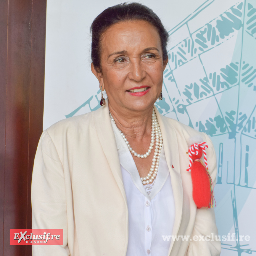 Huguette Bello avait le sourire à l'issue de lassemblée générale extraodinaire d'Air Austral Huguette Bello avait le sourire à l'issue de lassemblée générale extraodinaire d'Air Austral