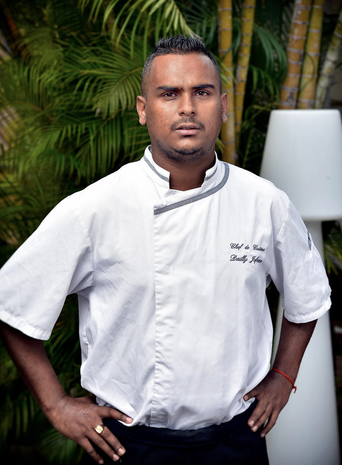 Jofrane Dailly, chef du Diana Déa Lodge, seul chef réunionnais sélectionné par Air France (photo FB) Jofrane Dailly, chef du Diana Déa Lodge, seul chef réunionnais sélectionné par Air France (photo FB)