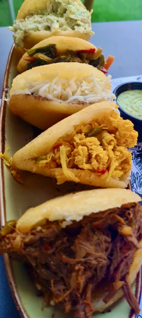 Des Arepas, spécialités bien connues du Vénézuela Des Arepas, spécialités bien connues du Vénézuela