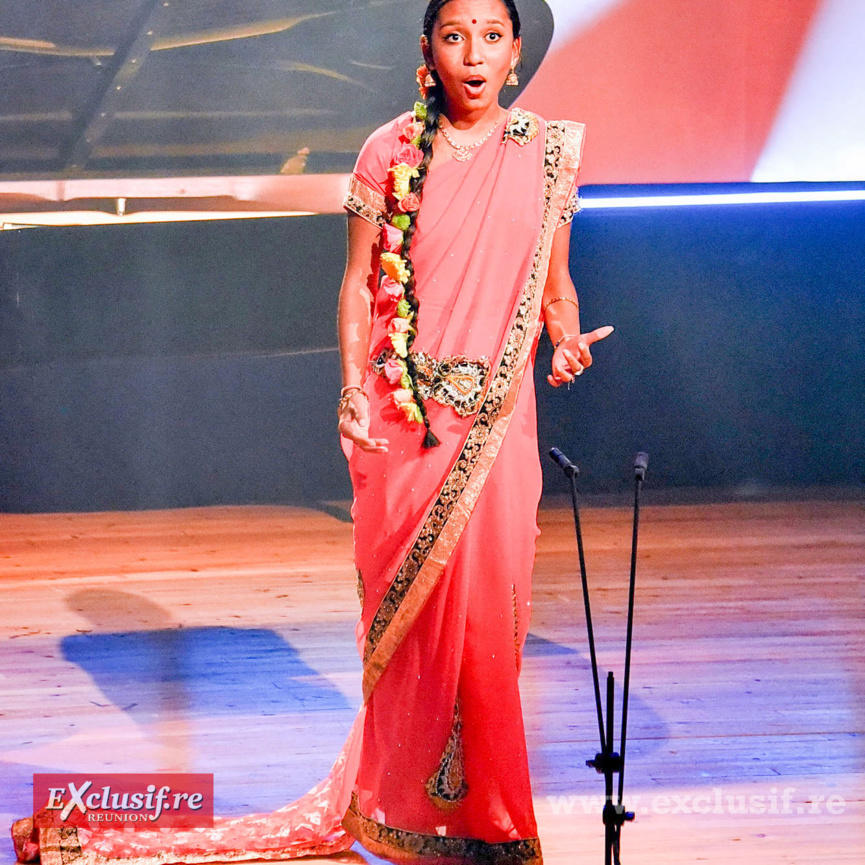 Eve Tibère (La Réunion), en sari, sur un air de Lakmé Eve Tibère (La Réunion), en sari, sur un air de Lakmé