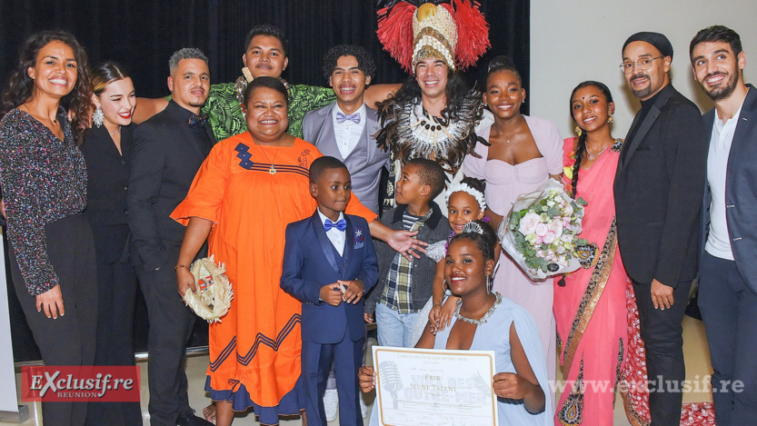 La joie des îles avec Marie Canehmez, Mikaele Masei, Thomas Custodic-Vieira (Guyane), Manaarii Maruhi, Clara Gustave-dit-Duflo (Guadeloupe), Antone Boinali et Lollia Allaoui (Mayotte), Axelle Rascar-Moutoussamy ((Martinique), Eve Tibère (La Réunion), Fabrice di Falco et un pianiste