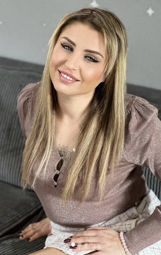 "Je ne suis pas un top model, mais ça fonctionne bien" confie Amandine "Je ne suis pas un top model, mais ça fonctionne bien" confie Amandine