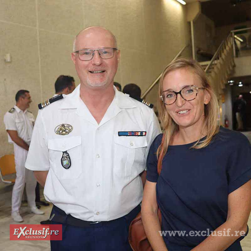 Caroline Calbo, procureure de la République de Saint-Pierre, et un invité