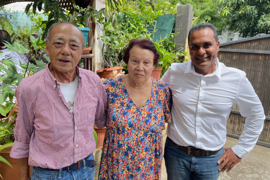 Tilou et Marinelle Law Luo avec le laire Bruno Domen Tilou et Marinelle Law Luo avec le laire Bruno Domen