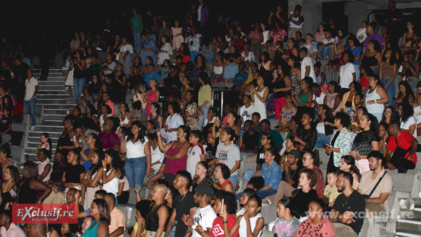 Un Téat Plein Air plein à craquer Un Téat Plein Air plein à craquer