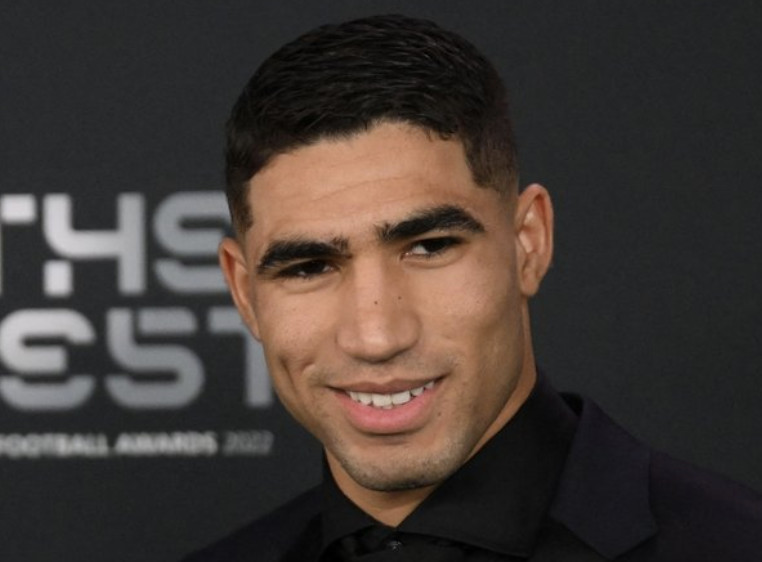 Lundi 27 février, Hakimi a assisté à la cérémonie The Best, tout sourire, sans son épouse qui a demandé le divorce Lundi 27 février, Hakimi a assisté à la cérémonie The Best, tout sourire, sans son épouse qui a demandé le divorce