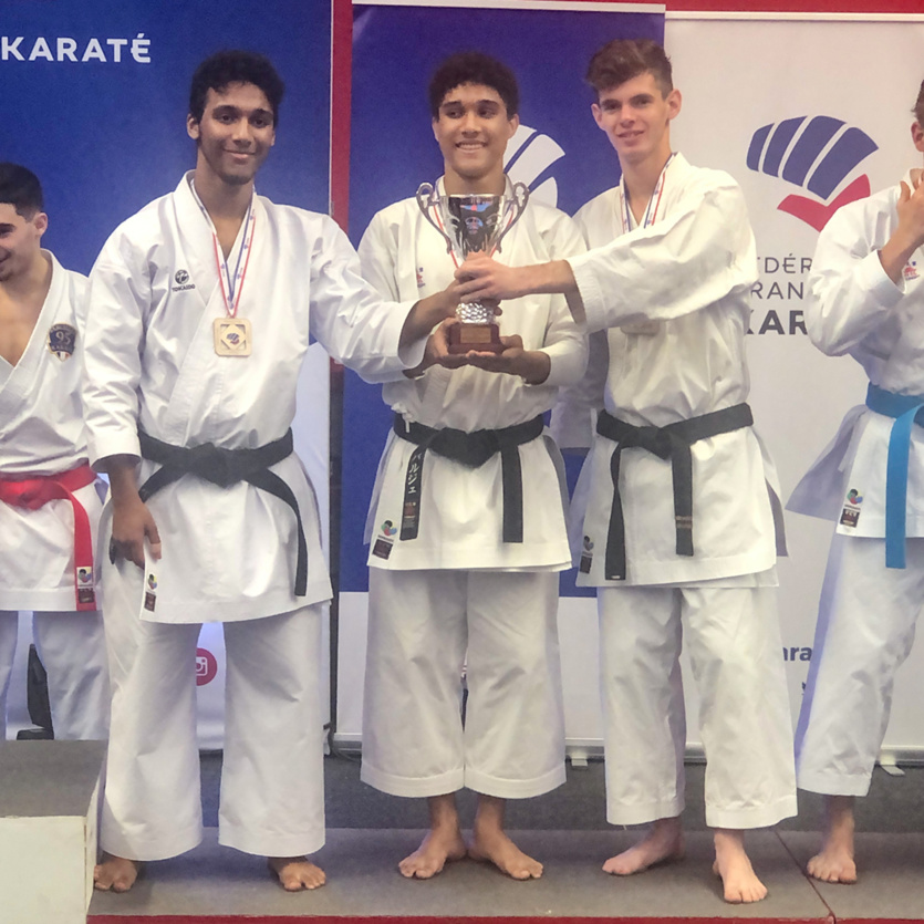 Médaille de bronze pour le trio Orian Deletang, Mickael Barège et Damien Barège Médaille de bronze pour le trio Orian Deletang, Mickael Barège et Damien Barège