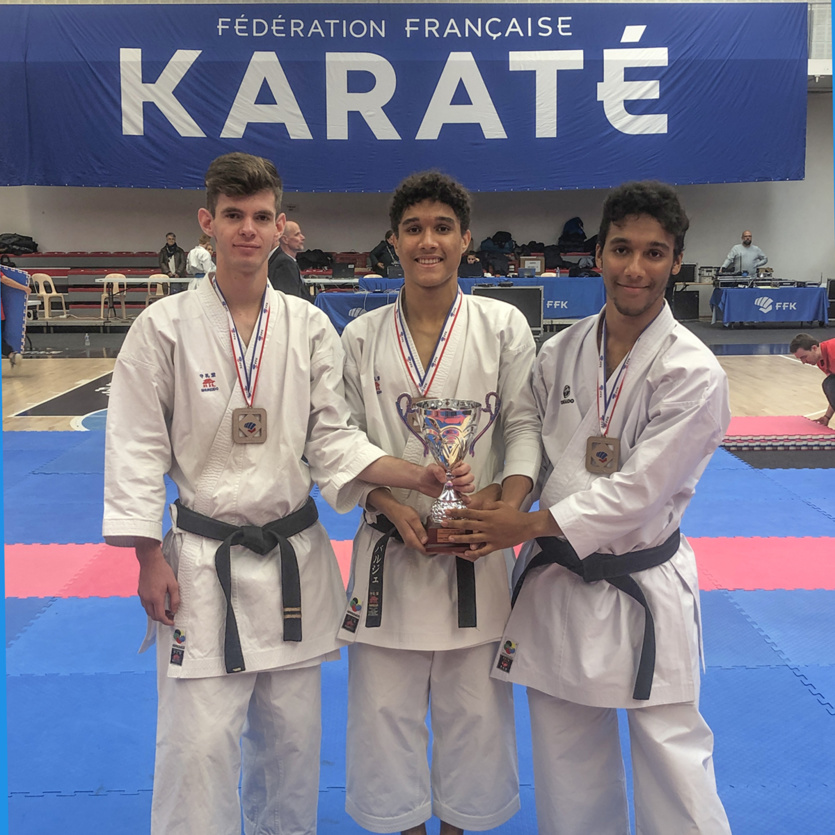 Médaille de bronze pour le trio Orian Deletang, Mickael Barège et Damien Barège Médaille de bronze pour le trio Orian Deletang, Mickael Barège et Damien Barège