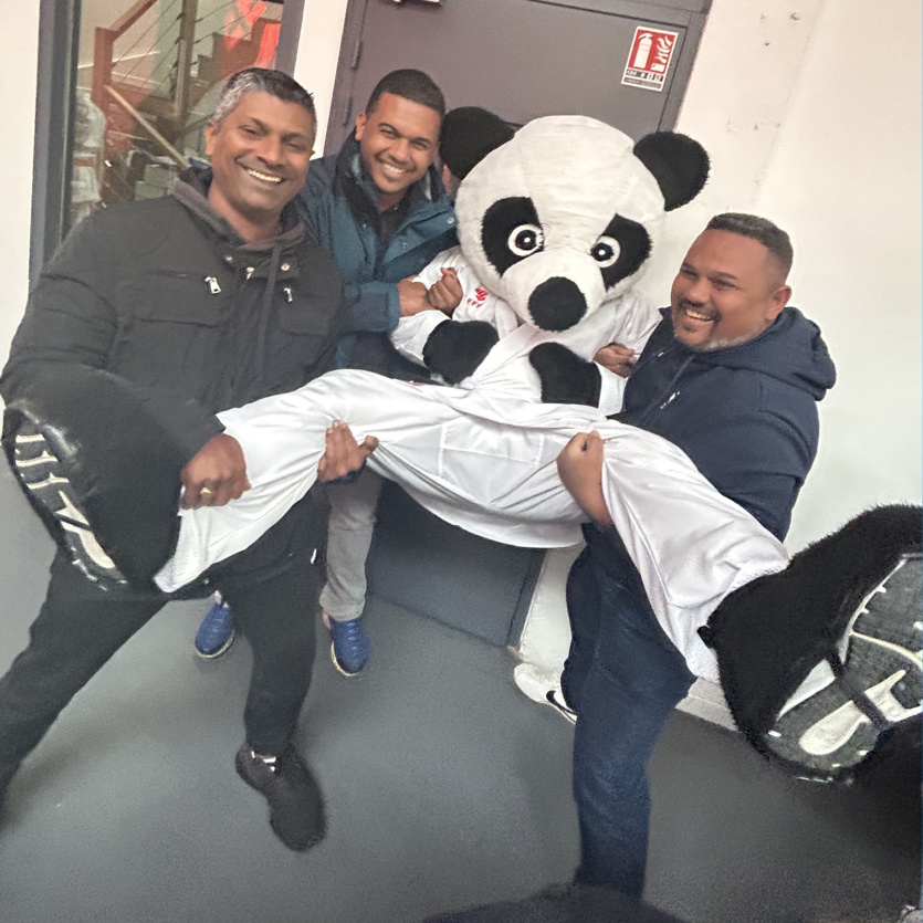 Karaté: les Réunionnais.e.s brillent aux championnats de France Kata Karaté: les Réunionnais.e.s brillent aux championnats de France Kata