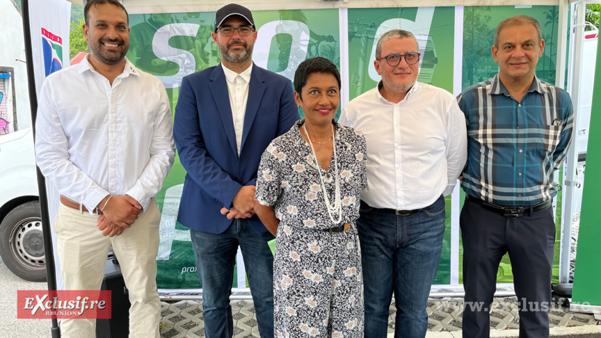 Kadir Rassay, directeur du stationnement Citypark, Nicolas Rupert, directeur de la Sodiparc, Ericka Bareigts, maire de Saint-Denis, Gérard Françoise, président de la Soidparc, et Yassine Mangrolia, adjoint au Développement économique