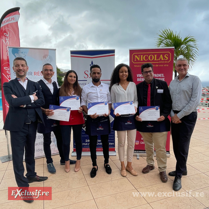 Les certificats ont été remis... Les certificats ont été remis...