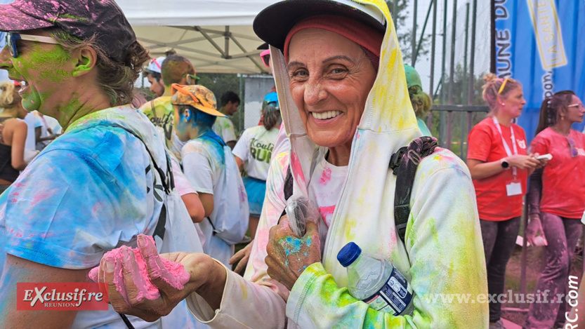 Un Kolor Run après la séance de sport en salle Un Kolor Run après la séance de sport en salle