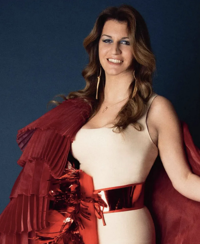 Sourire et robe moulante pour Marlène Schiappa Sourire et robe moulante pour Marlène Schiappa