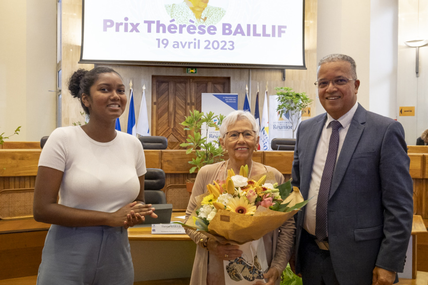 Louna Fiarda, présidente du CDJ, Thérèse Baillif, et Cyrille Melchior