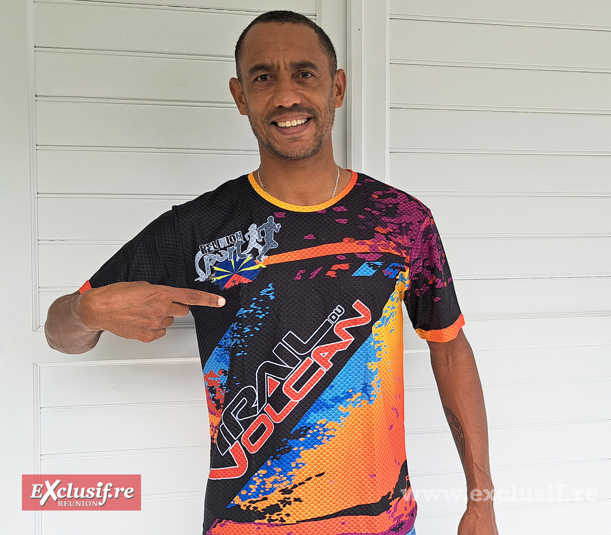 Un maillot collector Trail du Volcan (tirage limité) sera mis en vente au stand de Mollé Kok Un maillot collector Trail du Volcan (tirage limité) sera mis en vente au stand de Mollé Kok