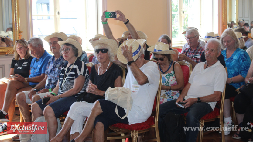Des touristes du navire MSC Orchestra reçus à Saint-Denis