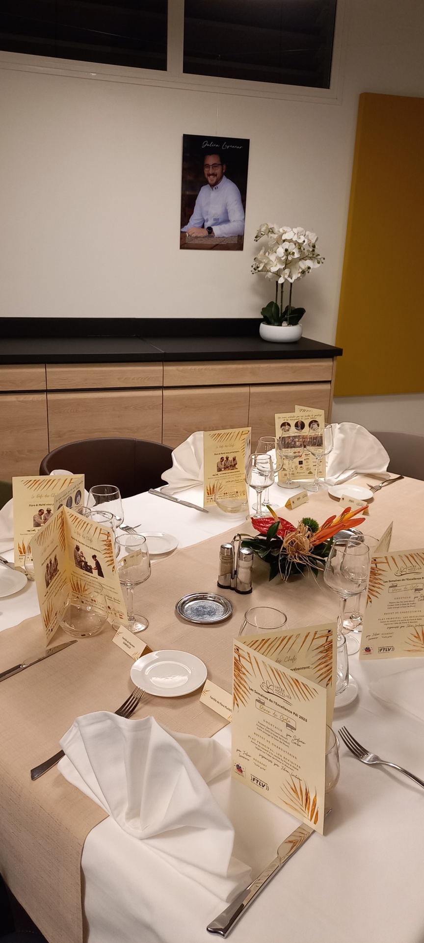 Prêts pour le dîner de gala...