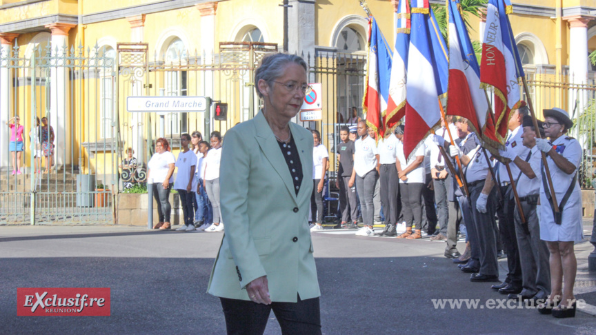 Elisabeth Borne au Monument aux Morts: nos photos exclusives