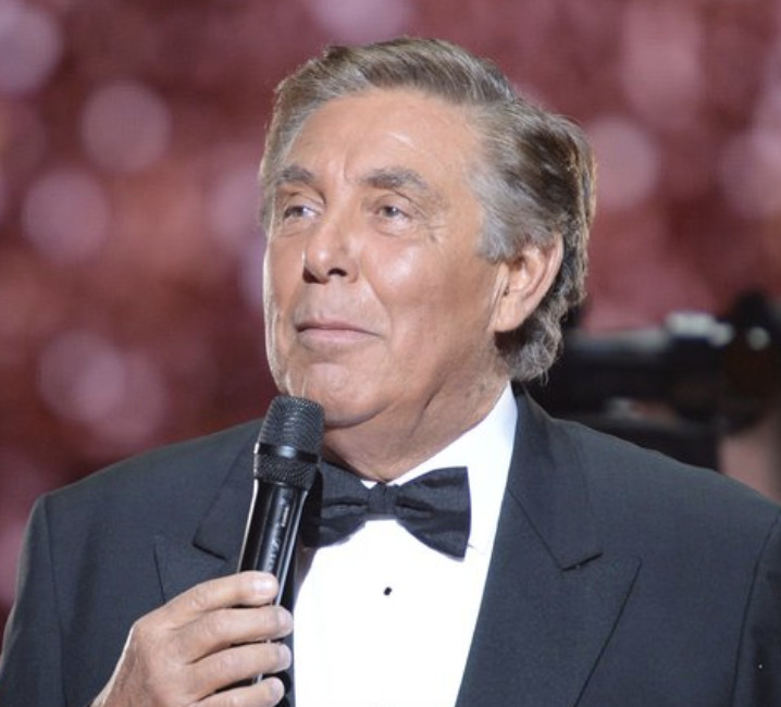 Si tout va bien, il présentera à nouveau Miss France en décembre prochain Si tout va bien, il présentera à nouveau Miss France en décembre prochain