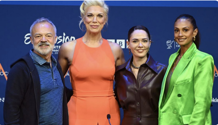 Les présentateur.rice.s de la finale: Graham Norton, Alesha Dixon, Hannah Waddingham, Julia Sanina Les présentateur.rice.s de la finale: Graham Norton, Alesha Dixon, Hannah Waddingham, Julia Sanina