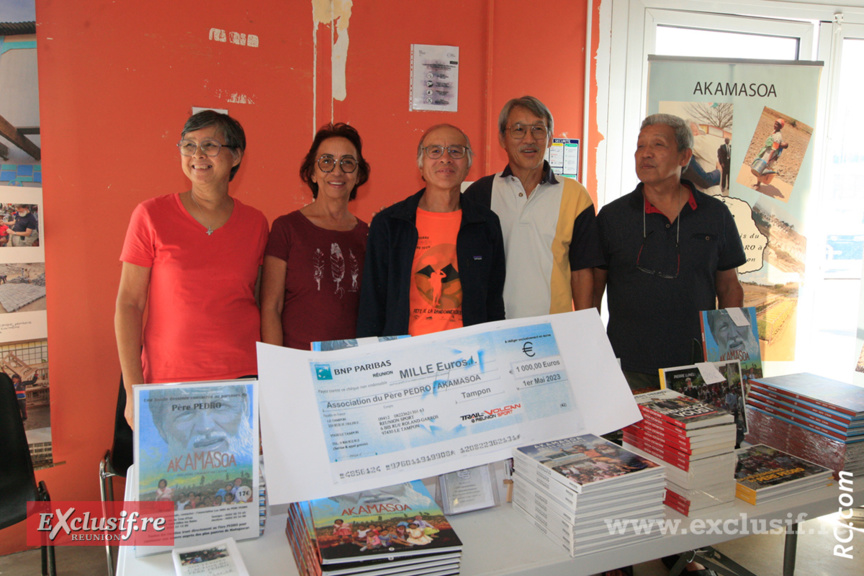 Les Amis du Père Pédro tenaient un stand d'information