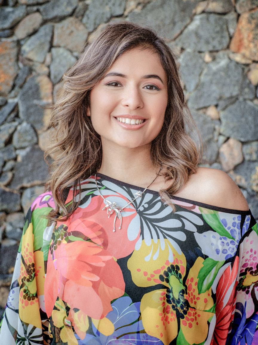 N°7. Victoria Asli-Corré, 19 ans, 1,73.5m (Saint-Pierre) N°7. Victoria Asli-Corré, 19 ans, 1,73.5m (Saint-Pierre)