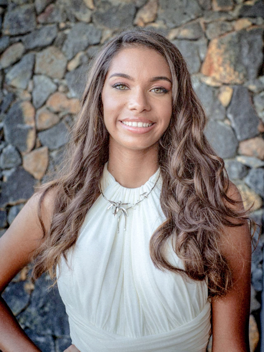 N°10. Caroline Bellune, 18 ans, 1,75m (Saint-Denis)