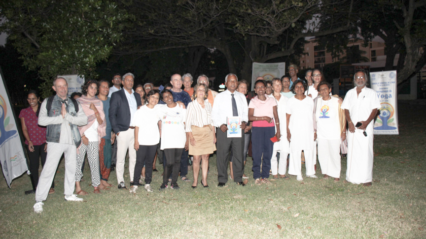 Jitendra Nath MAJHI, consul général de l'Inde à La Réunion, avec tous les partenaires de l'événement