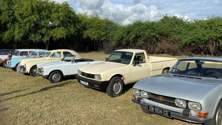 Rassemblement de véhicules de collection et Young Timers à Saint-Gilles Rassemblement de véhicules de collection et Young Timers à Saint-Gilles