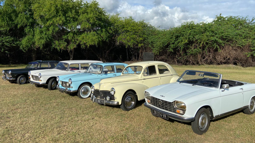 Rassemblement de véhicules de collection et Young Timers à Saint-Gilles Rassemblement de véhicules de collection et Young Timers à Saint-Gilles