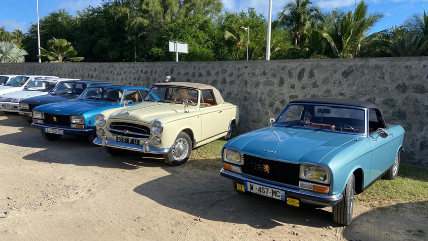 Rassemblement de véhicules de collection et Young Timers à Saint-Gilles Rassemblement de véhicules de collection et Young Timers à Saint-Gilles