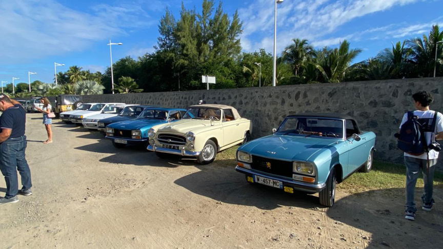 Rassemblement de véhicules de collection et Young Timers à Saint-Gilles Rassemblement de véhicules de collection et Young Timers à Saint-Gilles