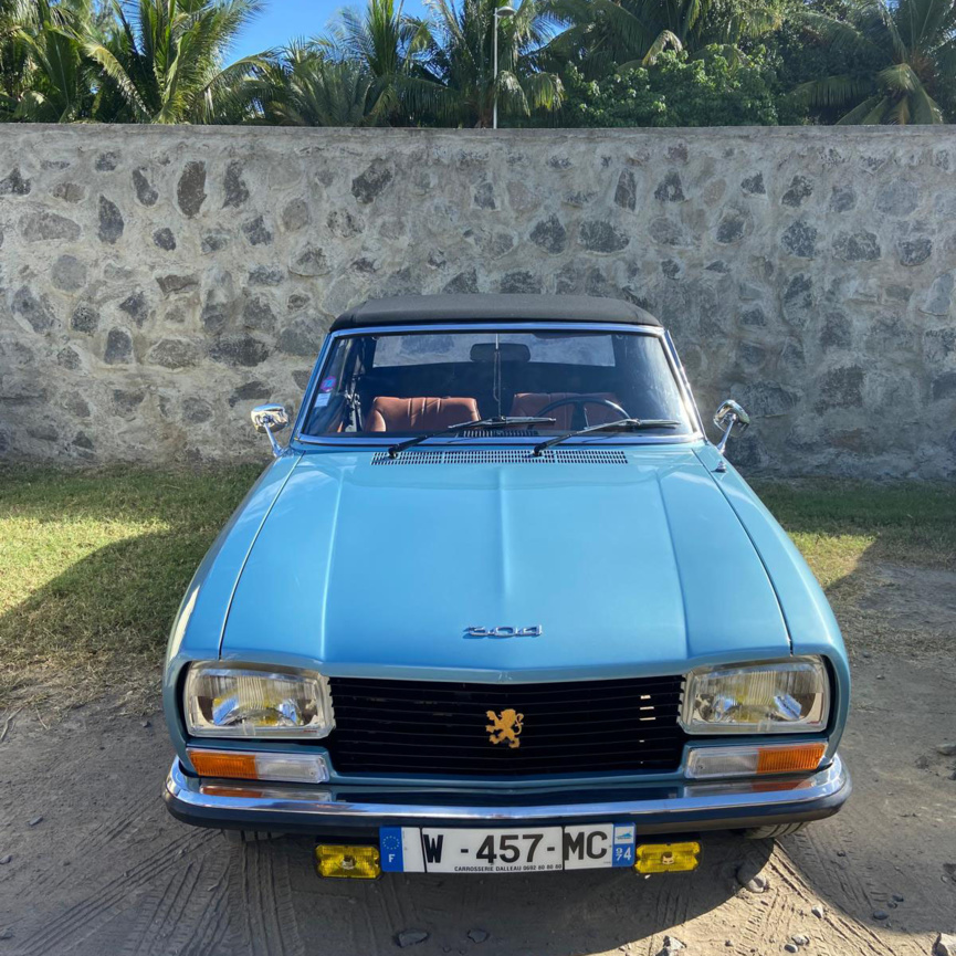 Rassemblement de véhicules de collection et Young Timers à Saint-Gilles Rassemblement de véhicules de collection et Young Timers à Saint-Gilles