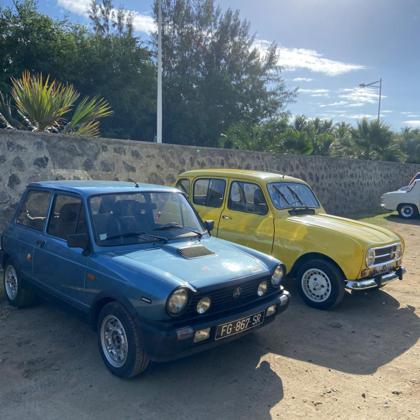 Rassemblement de véhicules de collection et Young Timers à Saint-Gilles Rassemblement de véhicules de collection et Young Timers à Saint-Gilles