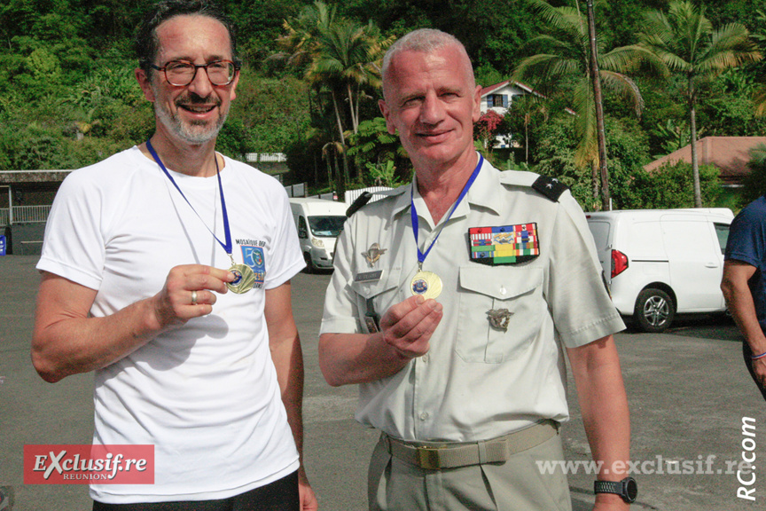 Jérôme Flippini, Préfet de La Réunion, et le général Laurent Cluzel, commandant des FAZSOI, ont couru un relais de 2 fois 25 km Jérôme Flippini, Préfet de La Réunion, et le général Laurent Cluzel, commandant des FAZSOI, ont couru un relais de 2 fois 25 km