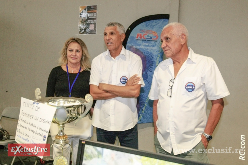 Marlène Chane See Chu, Jean-Louis Prianon et Jean-Claude Prianon au stand de la LRA Marlène Chane See Chu, Jean-Louis Prianon et Jean-Claude Prianon au stand de la LRA