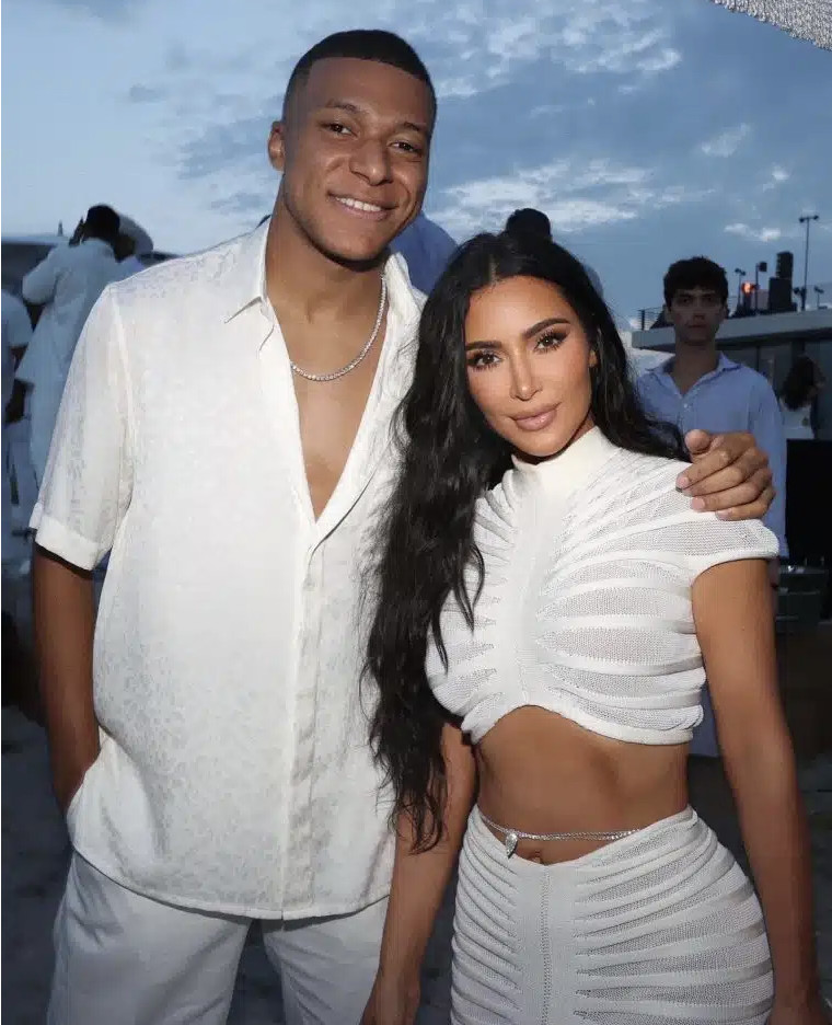 Kylian Mbappé et Kim Kardashian Kylian Mbappé et Kim Kardashian