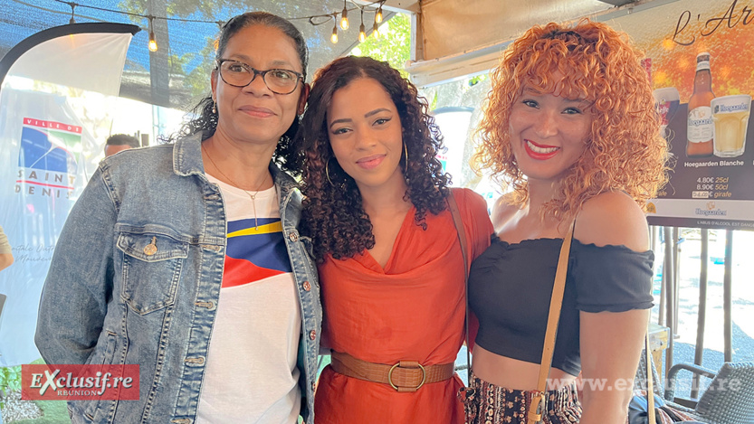 Emilie avec sa maman Geneviève et son amie Aurélie