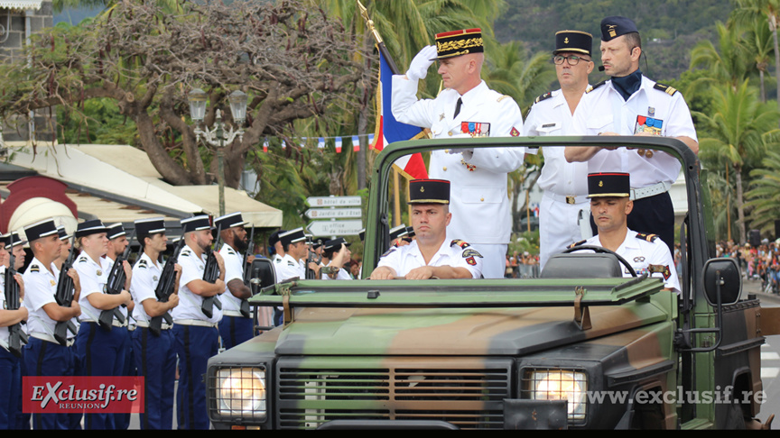 Le général Laurent Cluzel, commandant supérieur des FAZSOI, a ouvert le défilé militaire, son dernier 14 juillet dans l'île