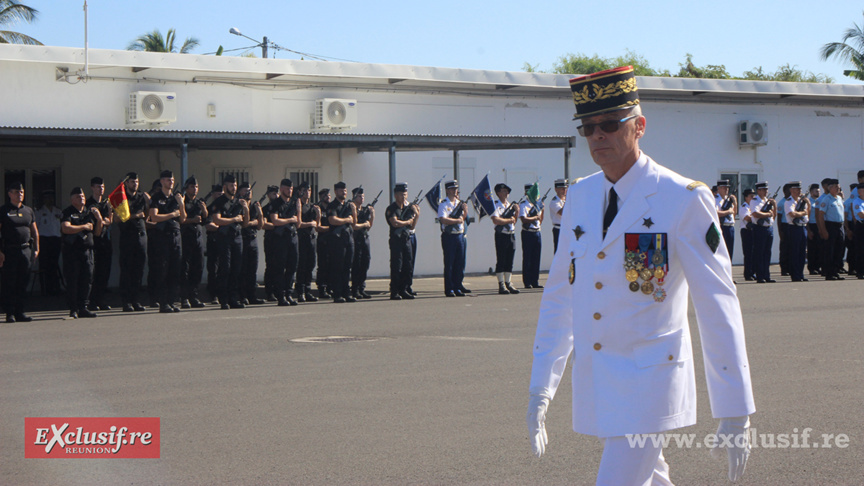 Passage en revue des troupes Passage en revue des troupes
