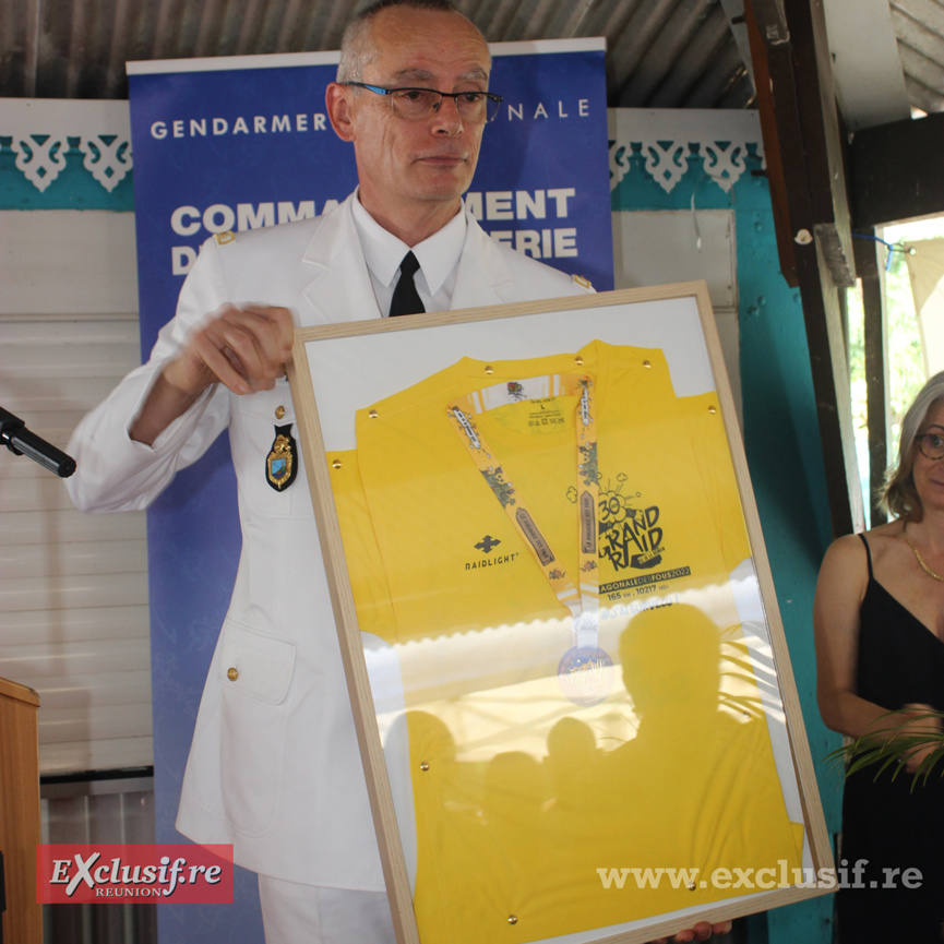 Il a reçu plusieurs cadeaux Il a reçu plusieurs cadeaux